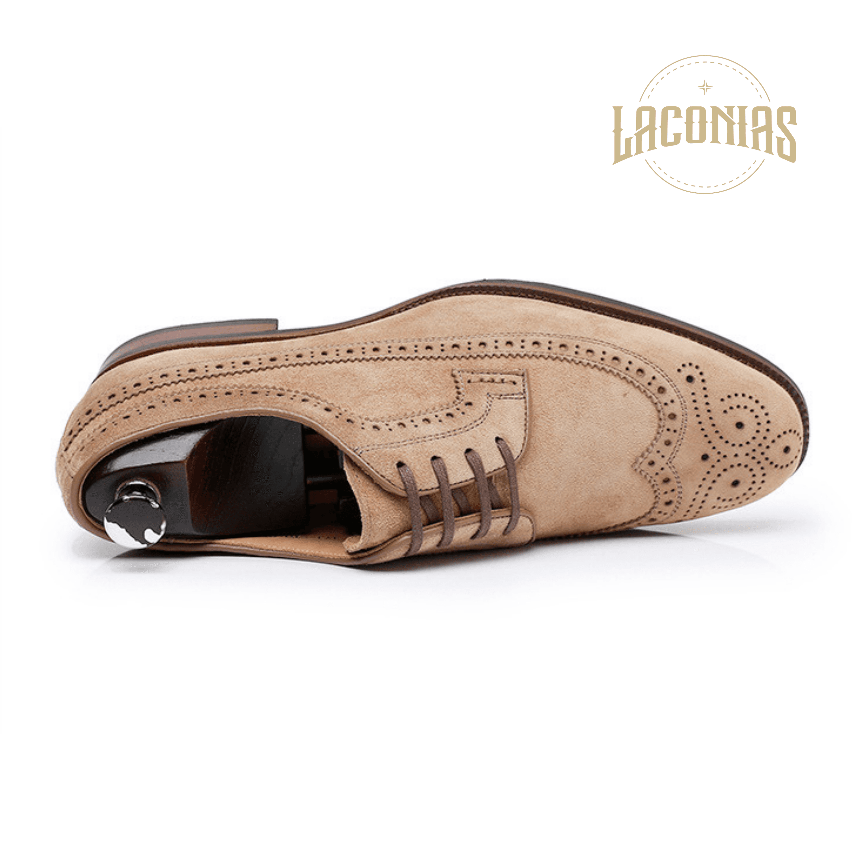 Fashionable and versatile carved leather shoes view 2