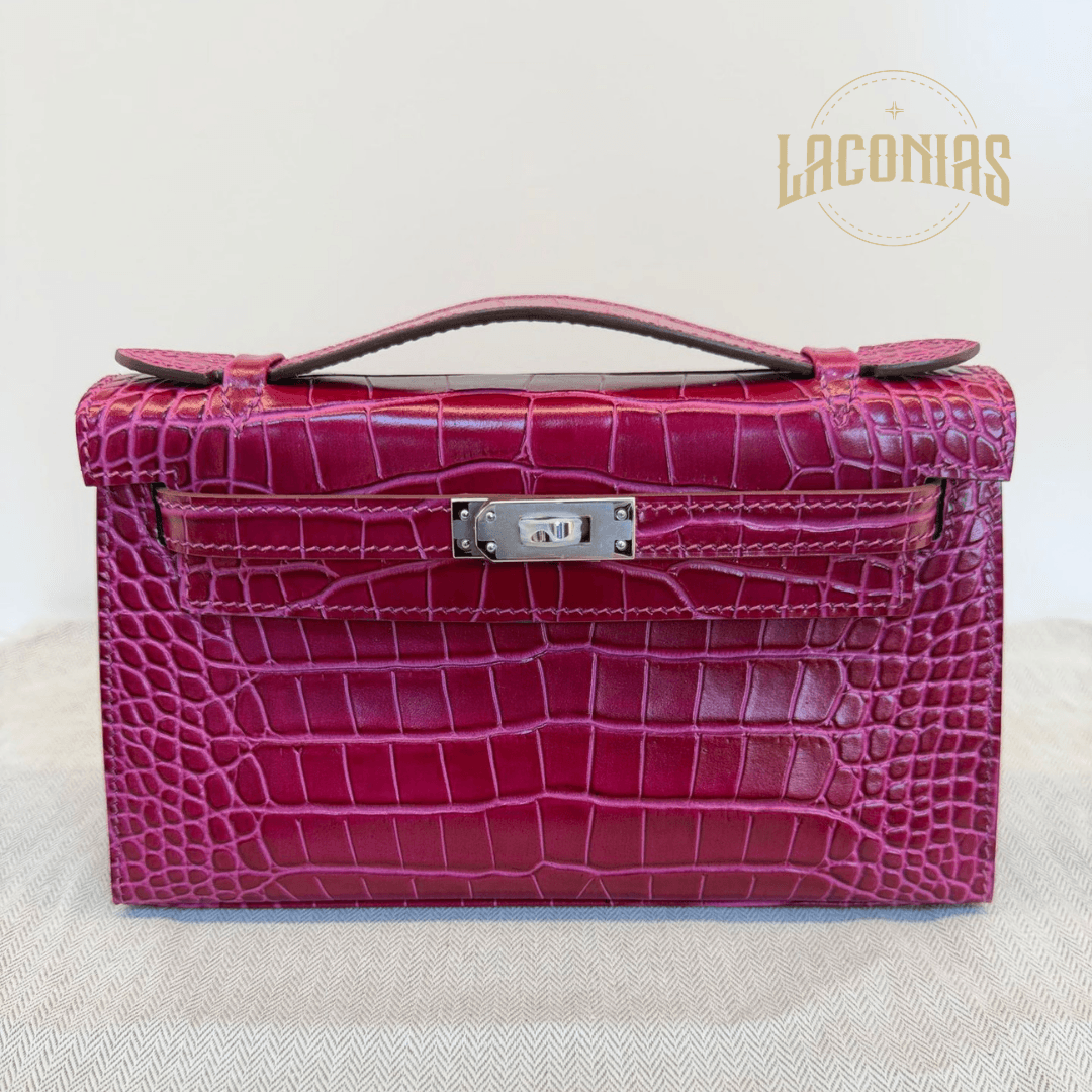 Crocodile pattern light luxury style handbag