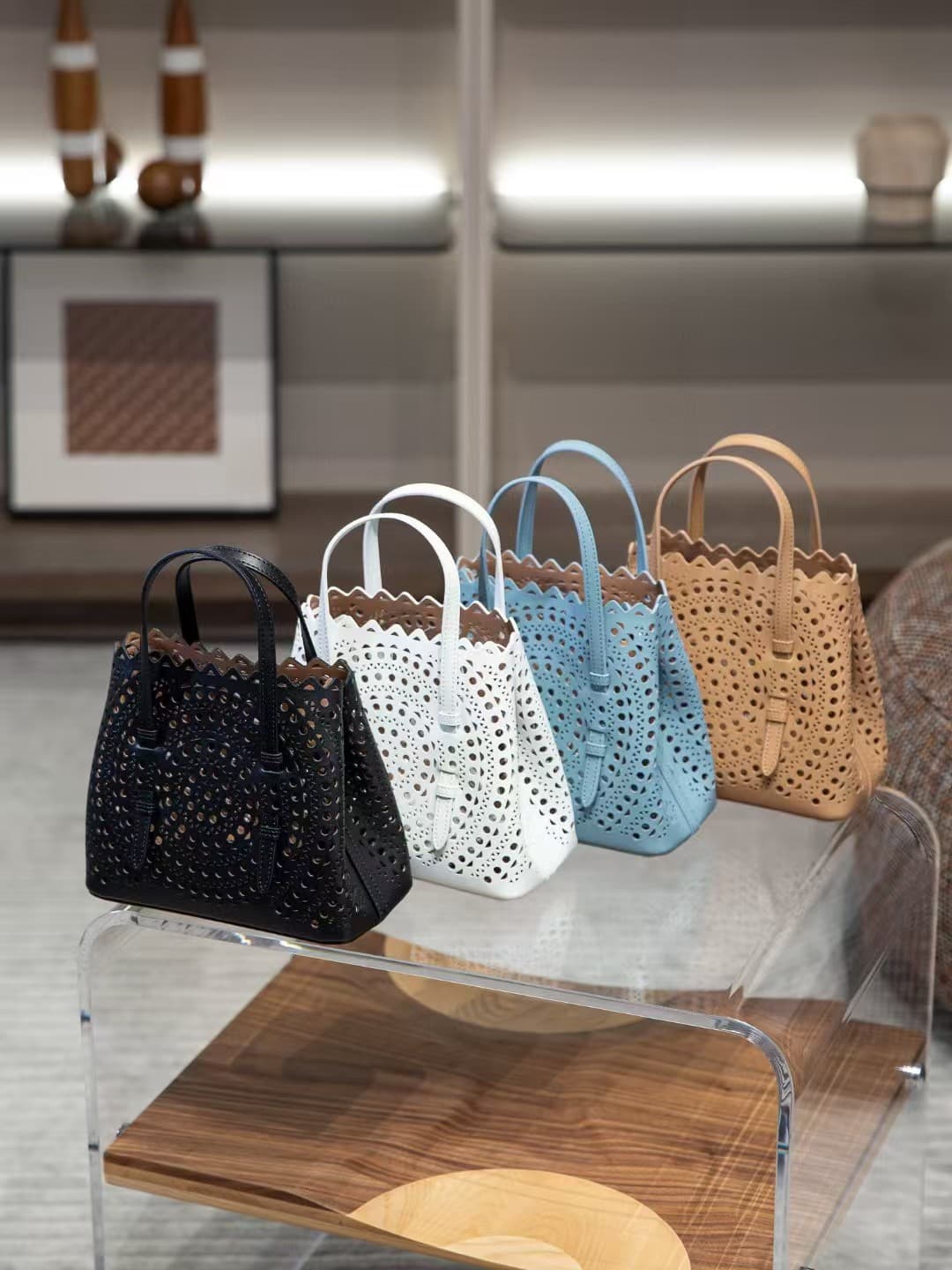 Cowhide hollow handbag — showcase 1